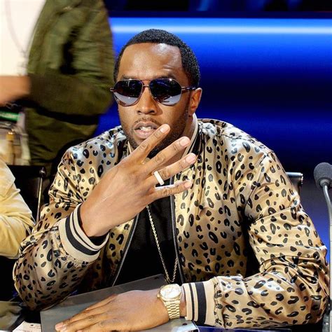 rapper with gold rolex|The Five Wealthiest Hip Hop Artists and Their Rolex Watches.